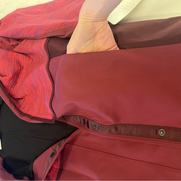 NWT Lululemon Women's Cocoon Car Coat - Burgundy Size Medium RARE FIND - Picture 5 of 12